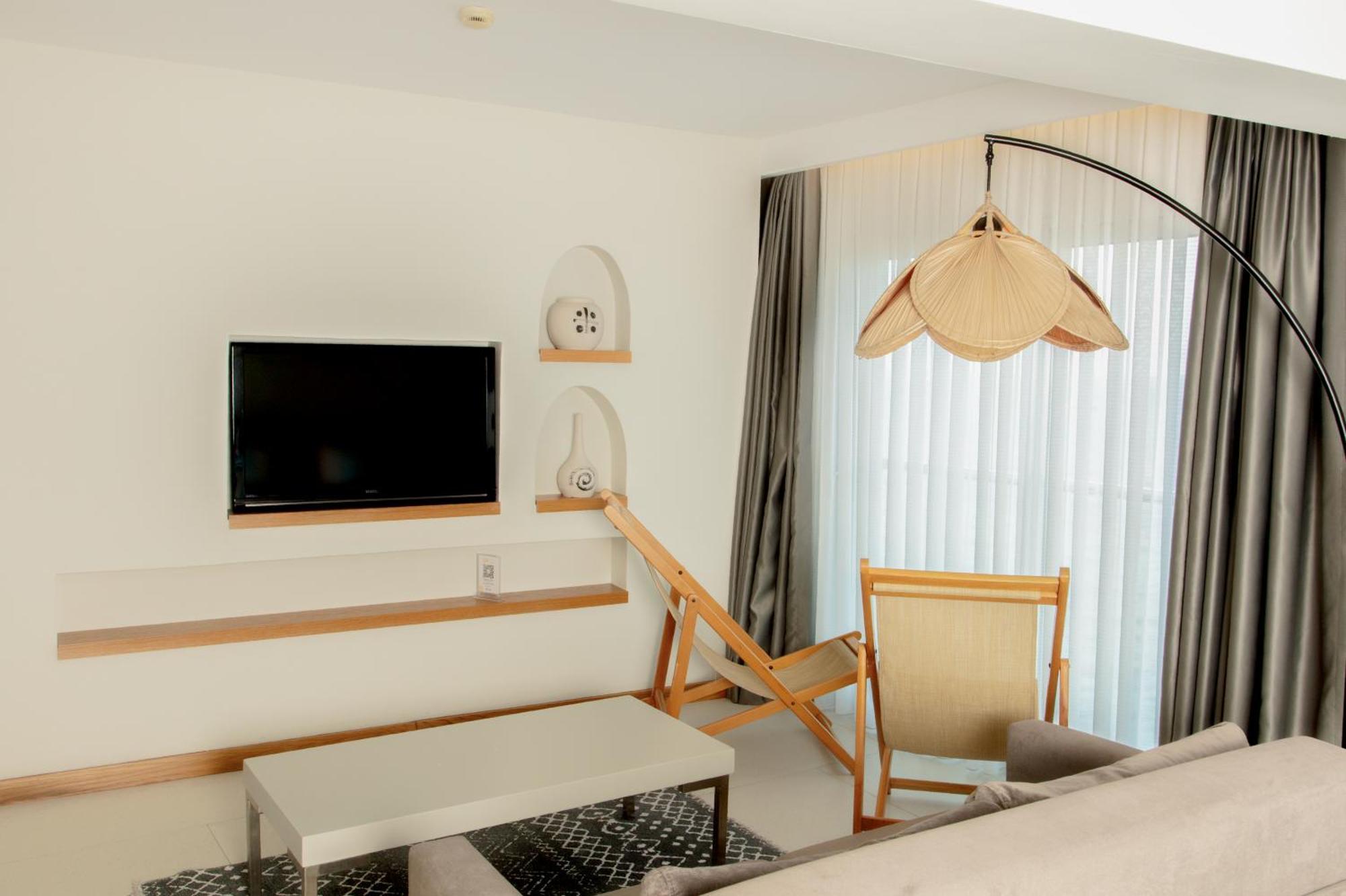 Efe Hotel Кушадасы Экстерьер фото